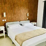 Villamor בית הארחה 3*